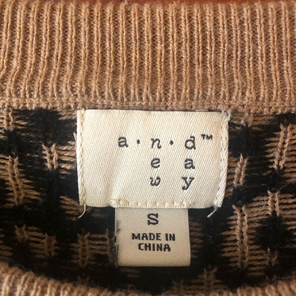 Sweater - Picture 3 of 4